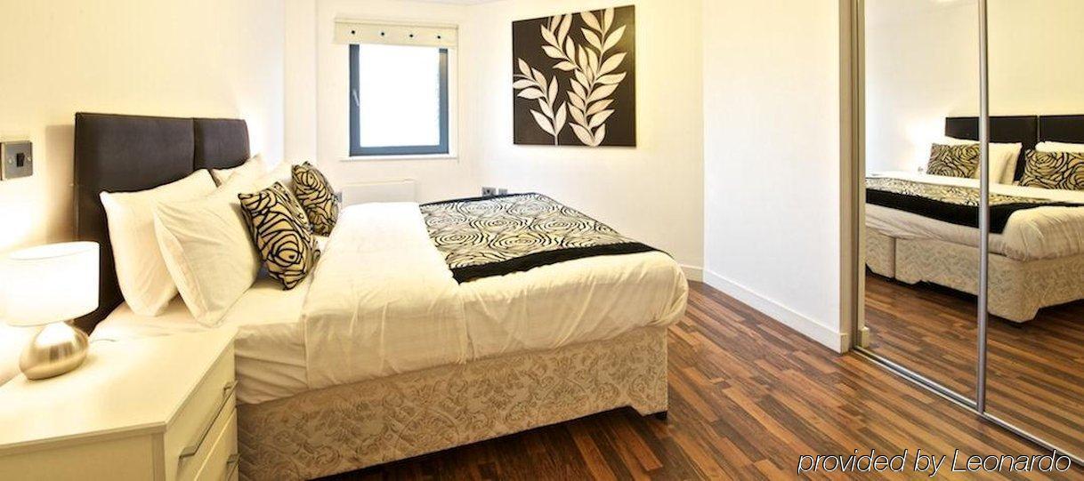 Dreamhouse Apartments Manchester City West Номер фото