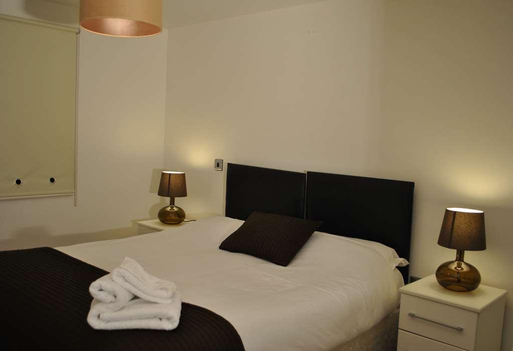 Dreamhouse Apartments Manchester City West Номер фото